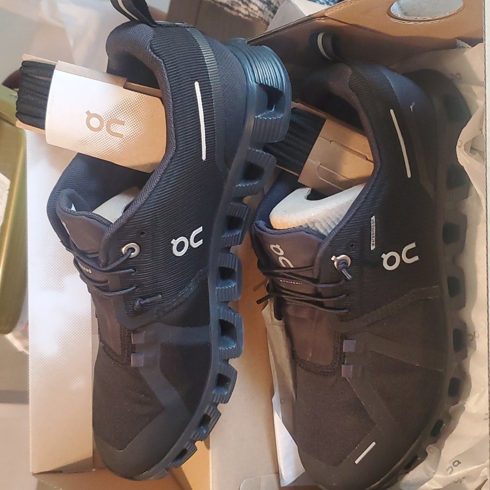 OnRun Cloud 5 waterproof womens sneakers